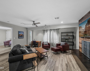 208 E Oxford Drive - Photo Thumbnail 6