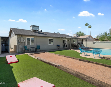 208 E Oxford Drive - Photo Thumbnail 13