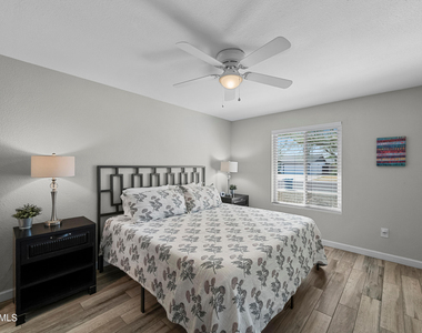208 E Oxford Drive - Photo Thumbnail 17