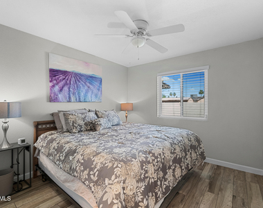 208 E Oxford Drive - Photo Thumbnail 14