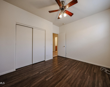 6307 S 69th Glen - Photo Thumbnail 25