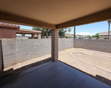 6307 S 69th Glen - Photo Thumbnail 33