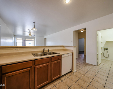 6307 S 69th Glen - Photo Thumbnail 6