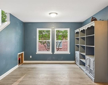 1220 Mockingbird Drive - Photo Thumbnail 18