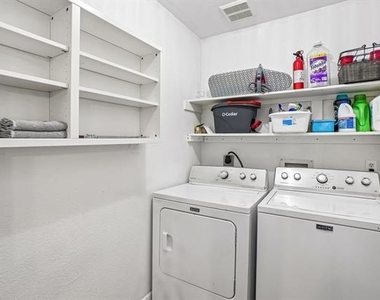 1220 Mockingbird Drive - Photo Thumbnail 21