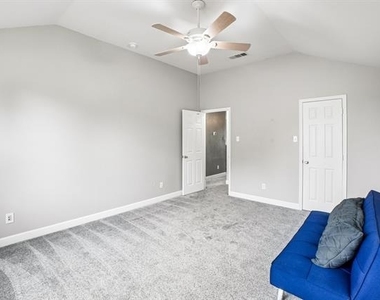 1220 Mockingbird Drive - Photo Thumbnail 34