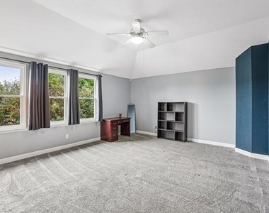 1220 Mockingbird Drive - Photo Thumbnail 23