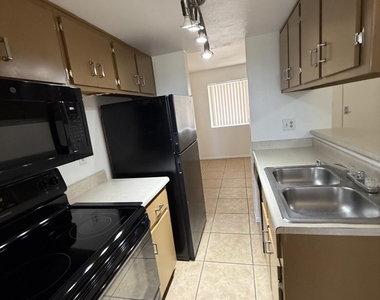 12123 W Bell Road - Photo Thumbnail 10
