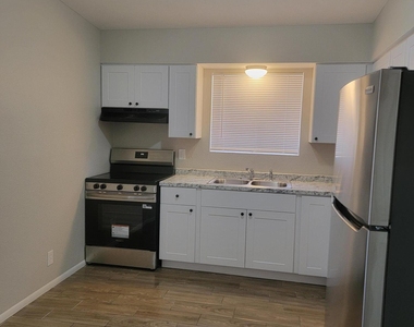 204 N Standage Street - Photo Thumbnail 13