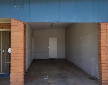 204 N Standage Street - Photo Thumbnail 3