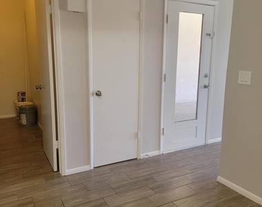 204 N Standage Street - Photo Thumbnail 16