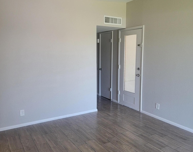 204 N Standage Street - Photo Thumbnail 9