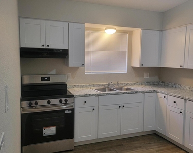 204 N Standage Street - Photo Thumbnail 10