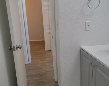 204 N Standage Street - Photo Thumbnail 26