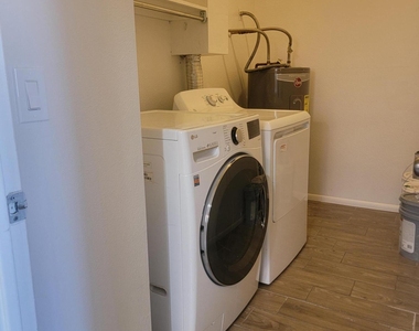 204 N Standage Street - Photo Thumbnail 17