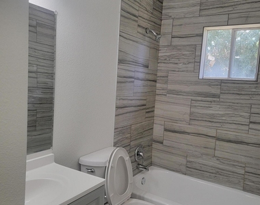 204 N Standage Street - Photo Thumbnail 24