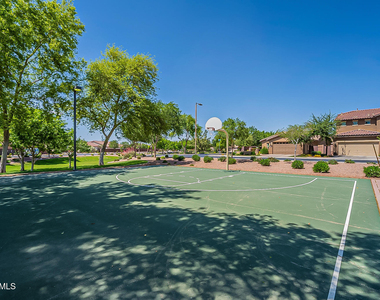 135 W Yellow Wood Avenue - Photo Thumbnail 29
