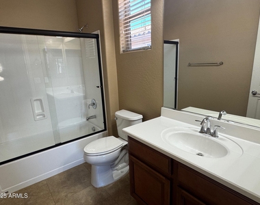 135 W Yellow Wood Avenue - Photo Thumbnail 17