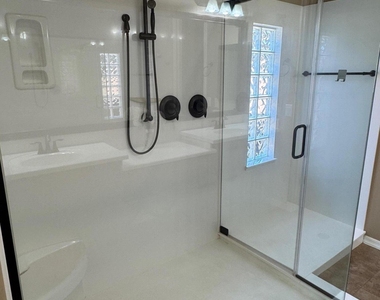 135 W Yellow Wood Avenue - Photo Thumbnail 12