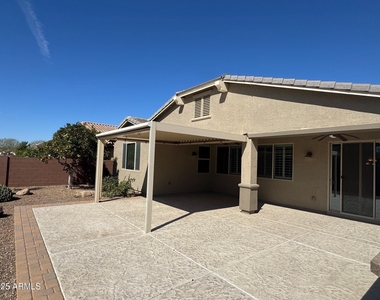 135 W Yellow Wood Avenue - Photo Thumbnail 3