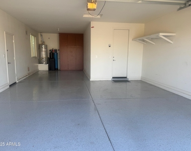 135 W Yellow Wood Avenue - Photo Thumbnail 20