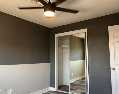 2726 E Willetta Street - Photo Thumbnail 7