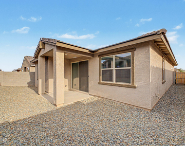 16036 W Desert Hollow Drive - Photo Thumbnail 12
