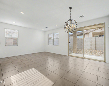 16036 W Desert Hollow Drive - Photo Thumbnail 2