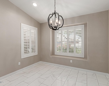 16523 W Saguaro Lane - Photo Thumbnail 4