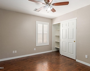 16523 W Saguaro Lane - Photo Thumbnail 11