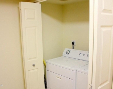 8787 E Mountain View Road - Photo Thumbnail 7