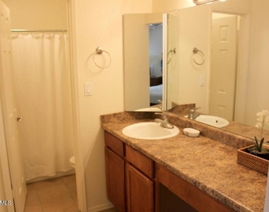 8787 E Mountain View Road - Photo Thumbnail 10