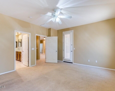 6113 S 44th Lane - Photo Thumbnail 17