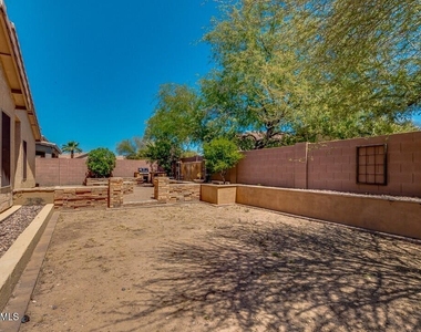 6113 S 44th Lane - Photo Thumbnail 27