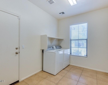 6113 S 44th Lane - Photo Thumbnail 21