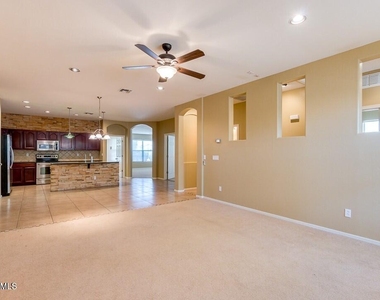 6113 S 44th Lane - Photo Thumbnail 7
