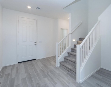 7243 N 125th Drive - Photo Thumbnail 2