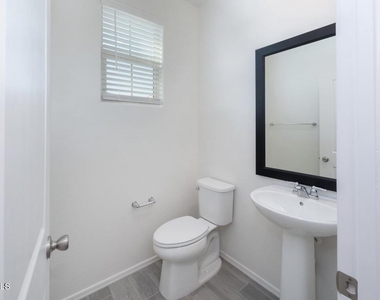 7243 N 125th Drive - Photo Thumbnail 25