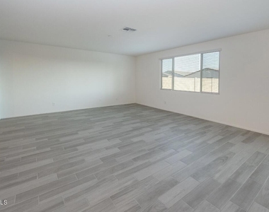 7243 N 125th Drive - Photo Thumbnail 29