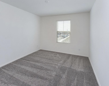 7243 N 125th Drive - Photo Thumbnail 20