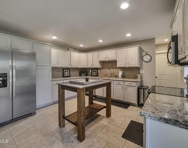 8737 E Plaza Avenue - Photo Thumbnail 7