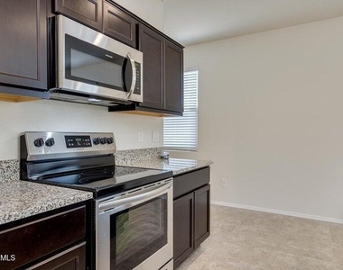 4755 E Argentite Street - Photo Thumbnail 10