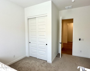 3718 E Gold Mountain Avenue - Photo Thumbnail 8