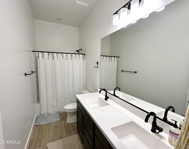 3718 E Gold Mountain Avenue - Photo Thumbnail 4