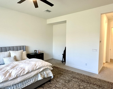 3718 E Gold Mountain Avenue - Photo Thumbnail 17
