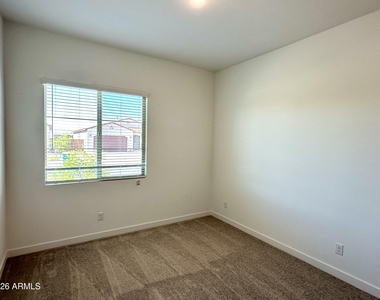 3718 E Gold Mountain Avenue - Photo Thumbnail 26