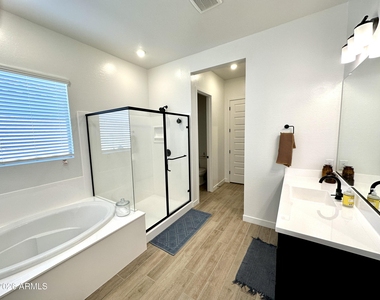 3718 E Gold Mountain Avenue - Photo Thumbnail 19