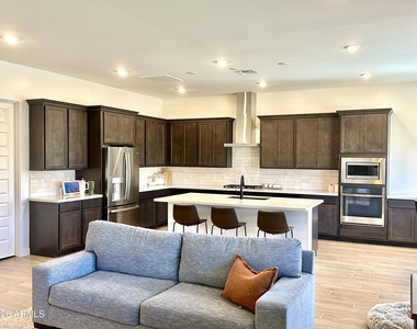 3718 E Gold Mountain Avenue - Photo Thumbnail 14