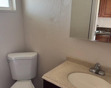 2338 N 52nd Street - Photo Thumbnail 11