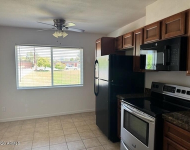 2338 N 52nd Street - Photo Thumbnail 4